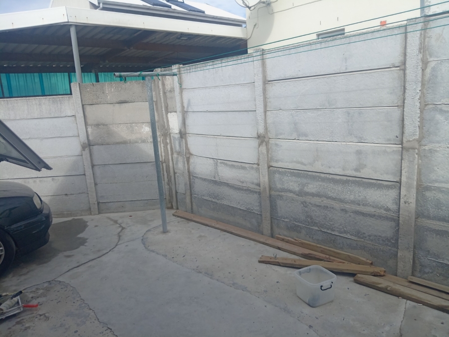 To Let 2 Bedroom Property for Rent in Woodlands Western Cape